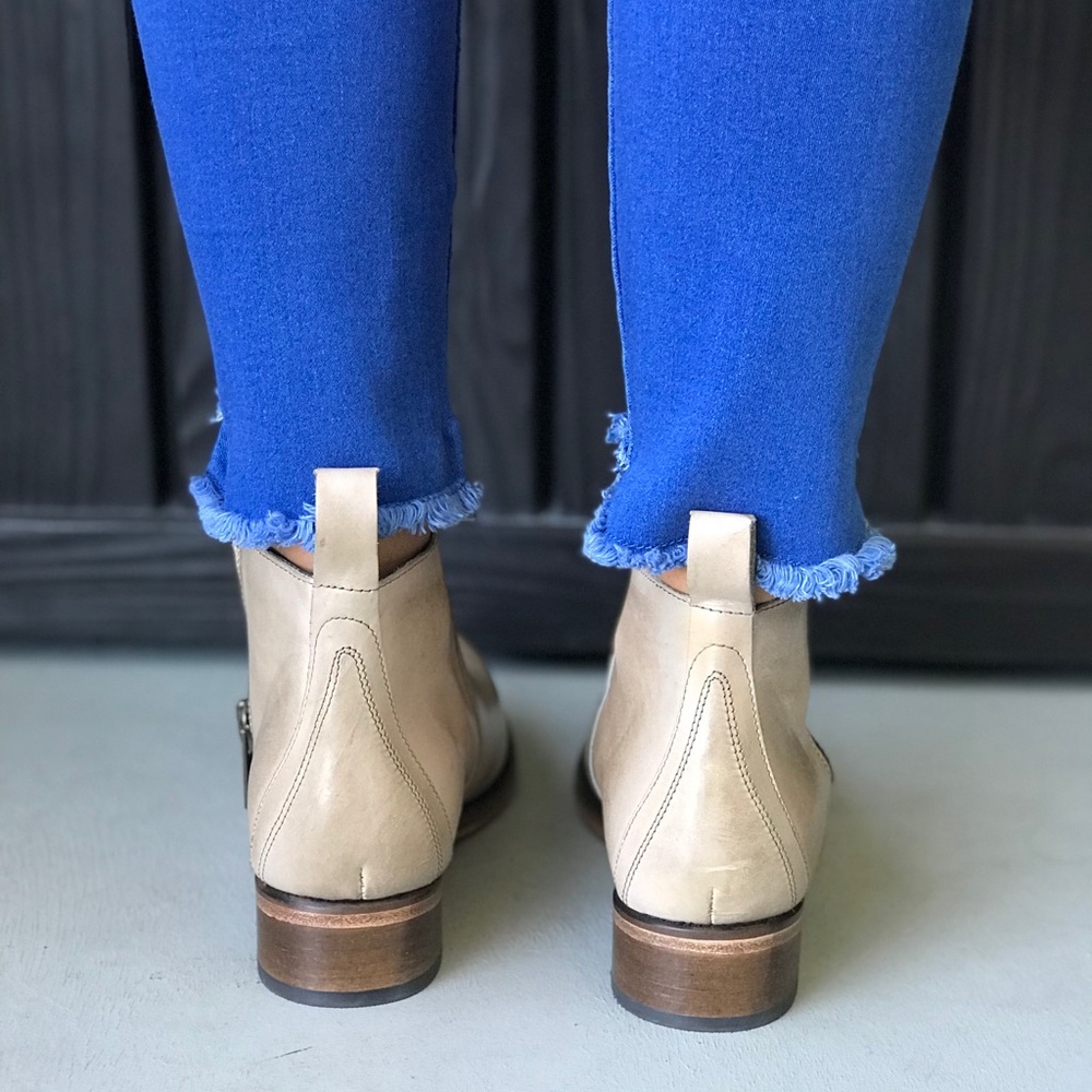 Leather Distressed Classic Chelsea Burnished Boots - Picture 6 of 8